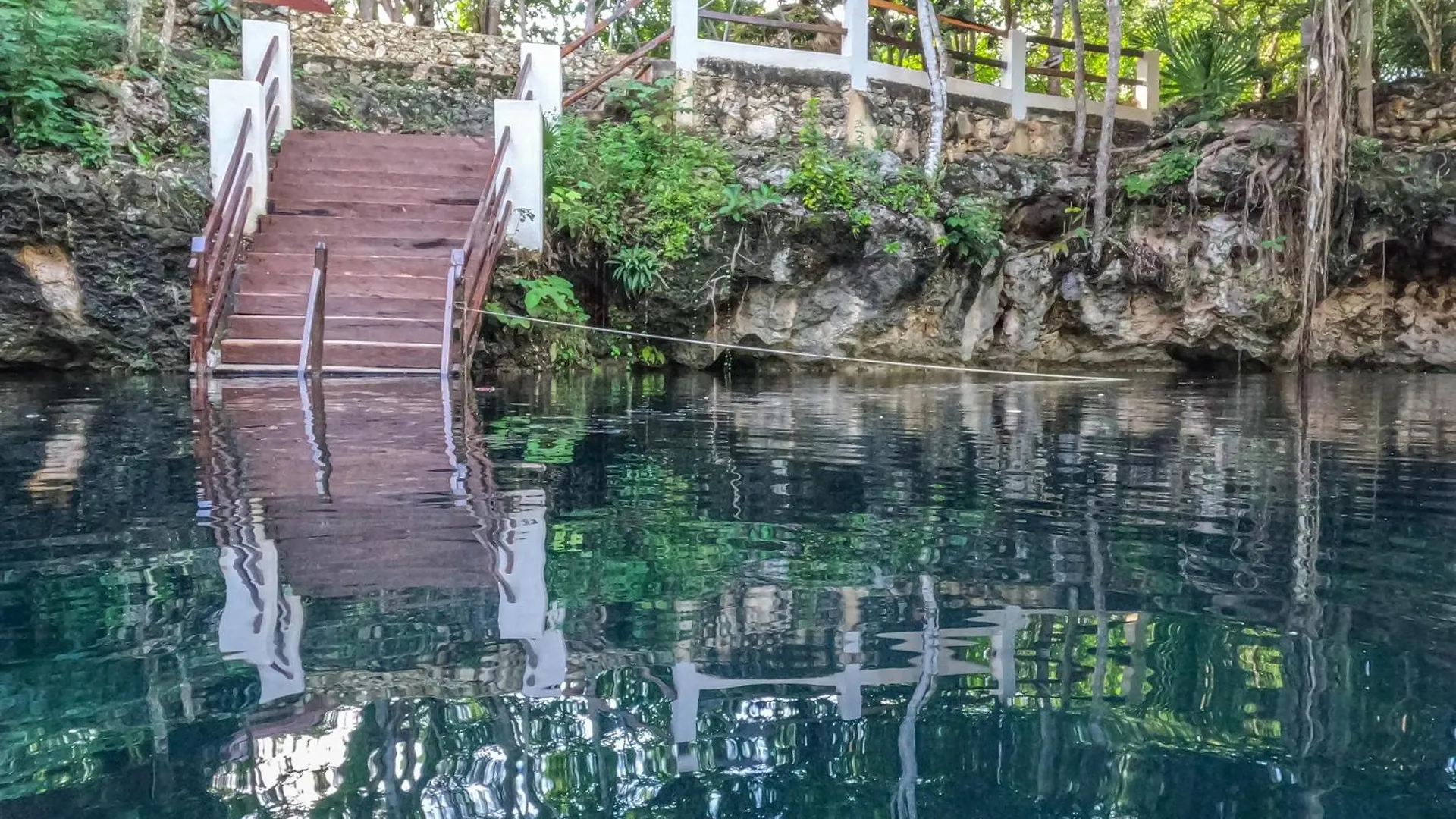 Cenote Popol Vuh Guest House Leona Vicario