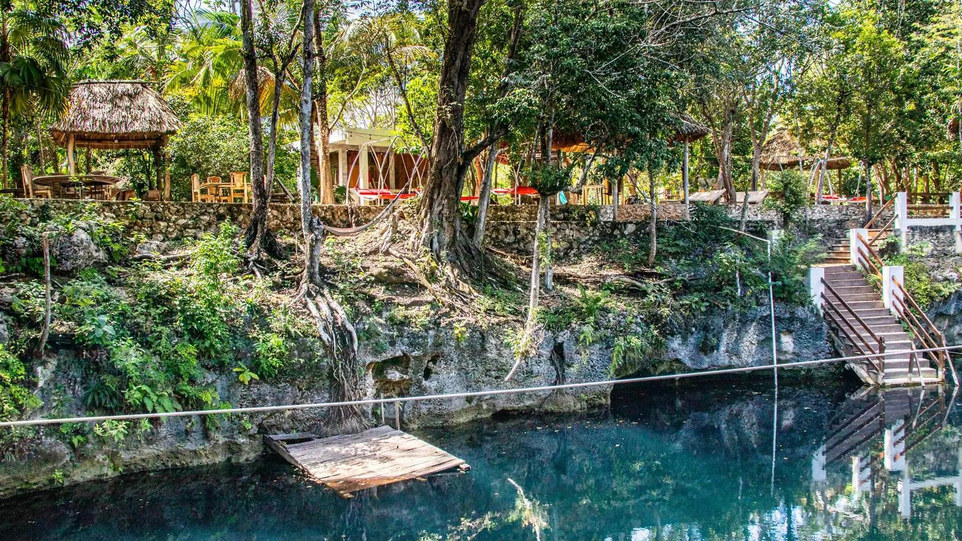 Cenote Popol Vuh Guest House Leona Vicario