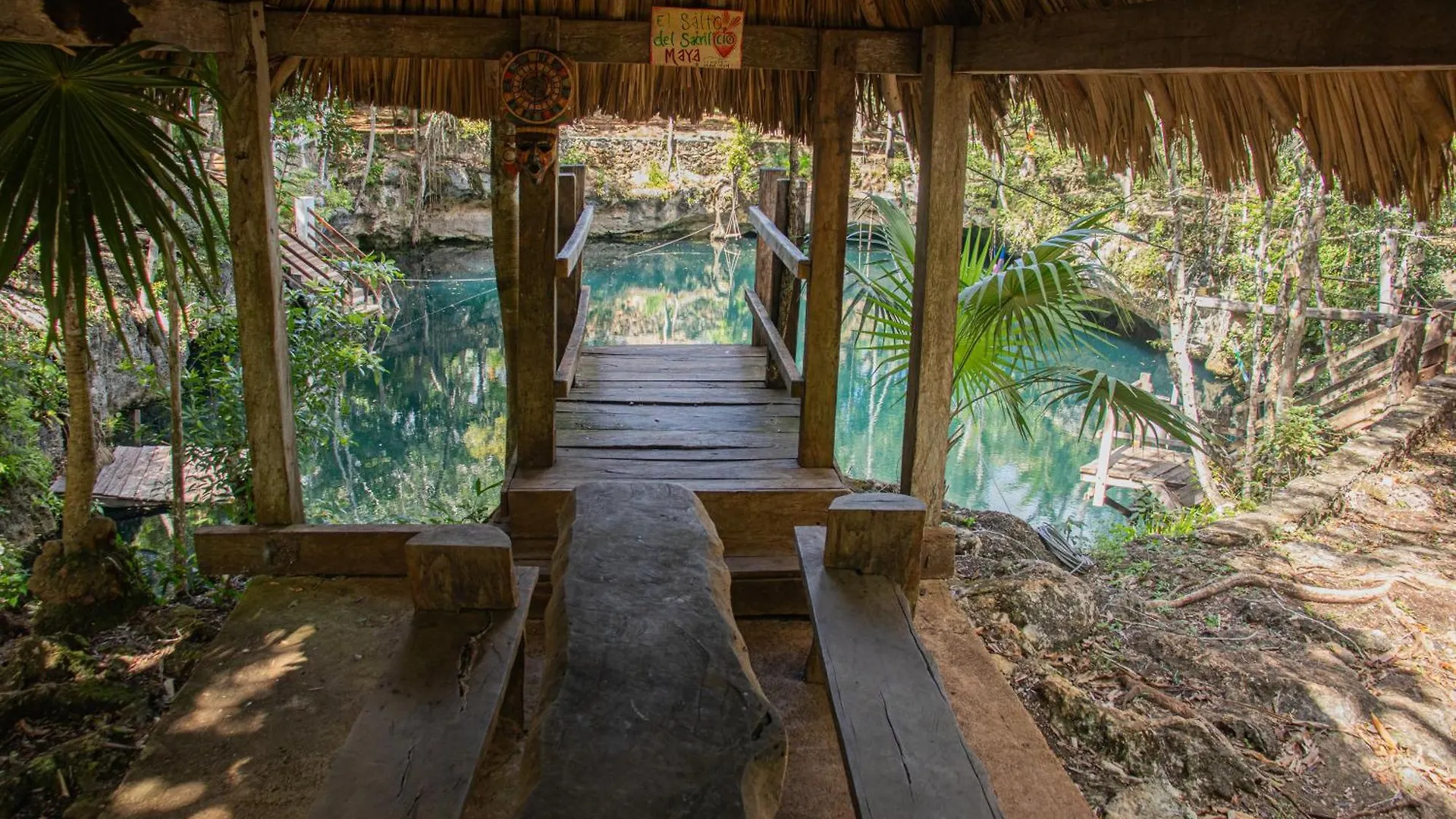 Cenote Popol Vuh Guest House Leona Vicario