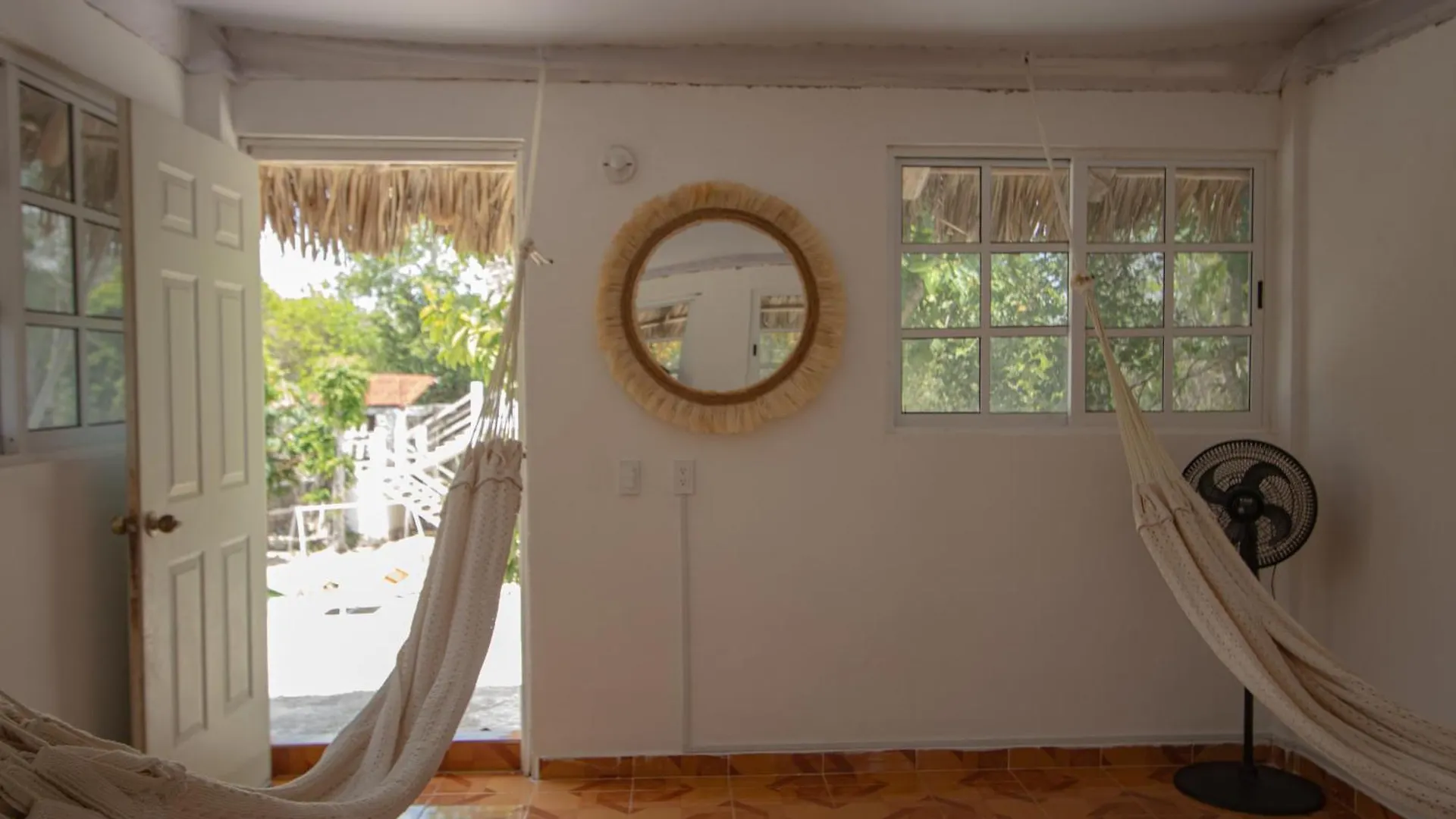Cenote Popol Vuh Guest House Leona Vicario